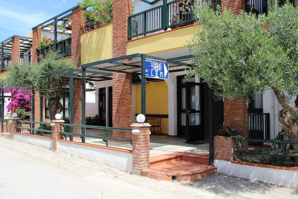 Elia Apartments