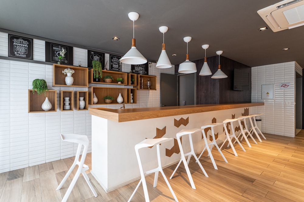 Setin Downtown Genebra by Viva - Apartamentos completos na Bela Vista com piscina