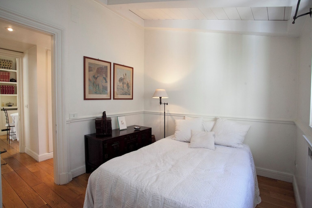 Campo De' Fiori Apartments