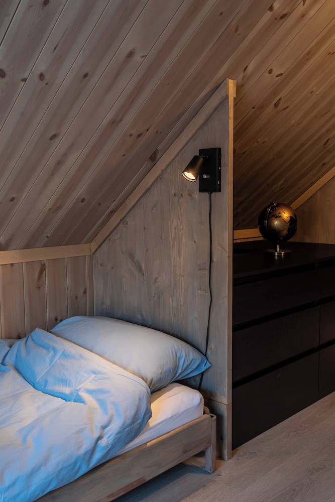 Hiking, Ski Resort, Local Shuttle bus Oslo Airport