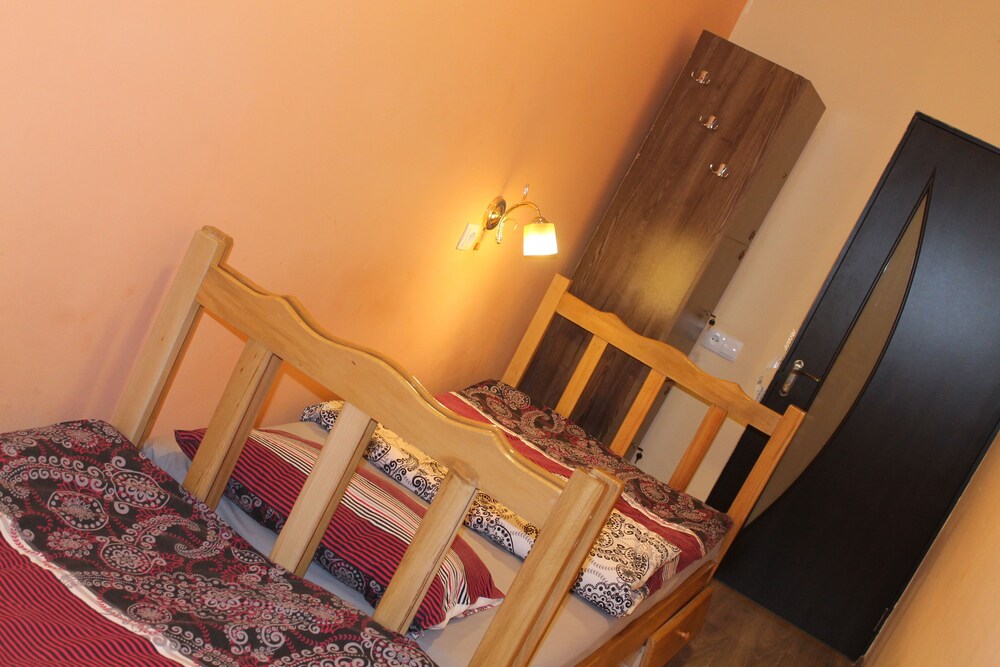 Old Yerevan Hostel & Tours