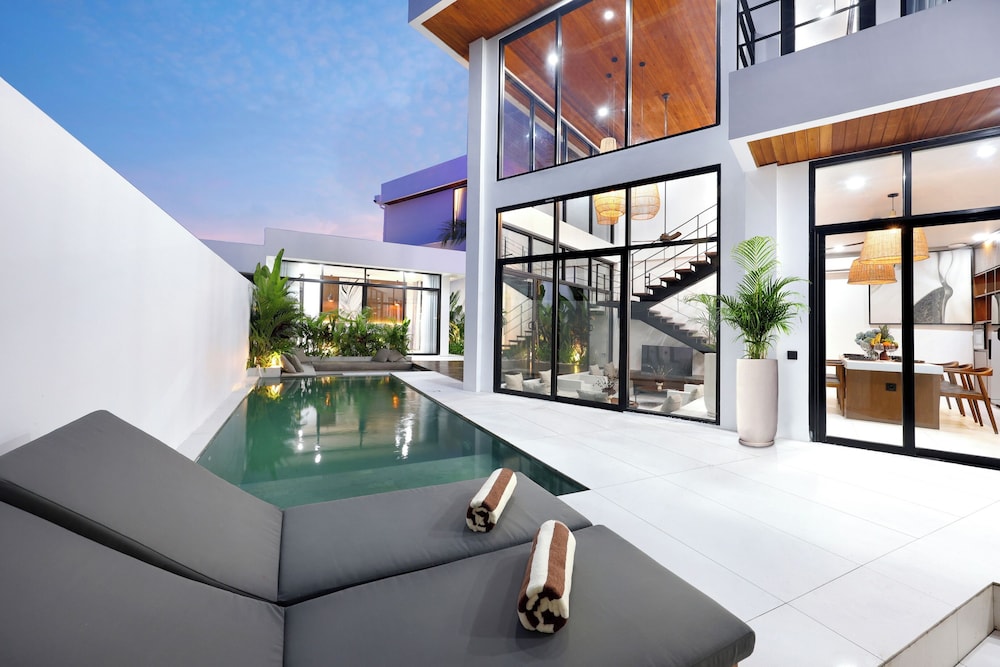 Baliwood Residence Villas II