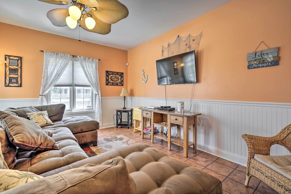 Breezy Wildwood Condo ~ 2 Blocks to Beach!