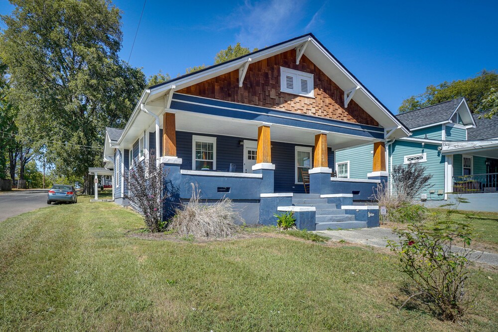 '1001 Sevier Bungalow': 2 Mi to Neyland Stadium! view 4