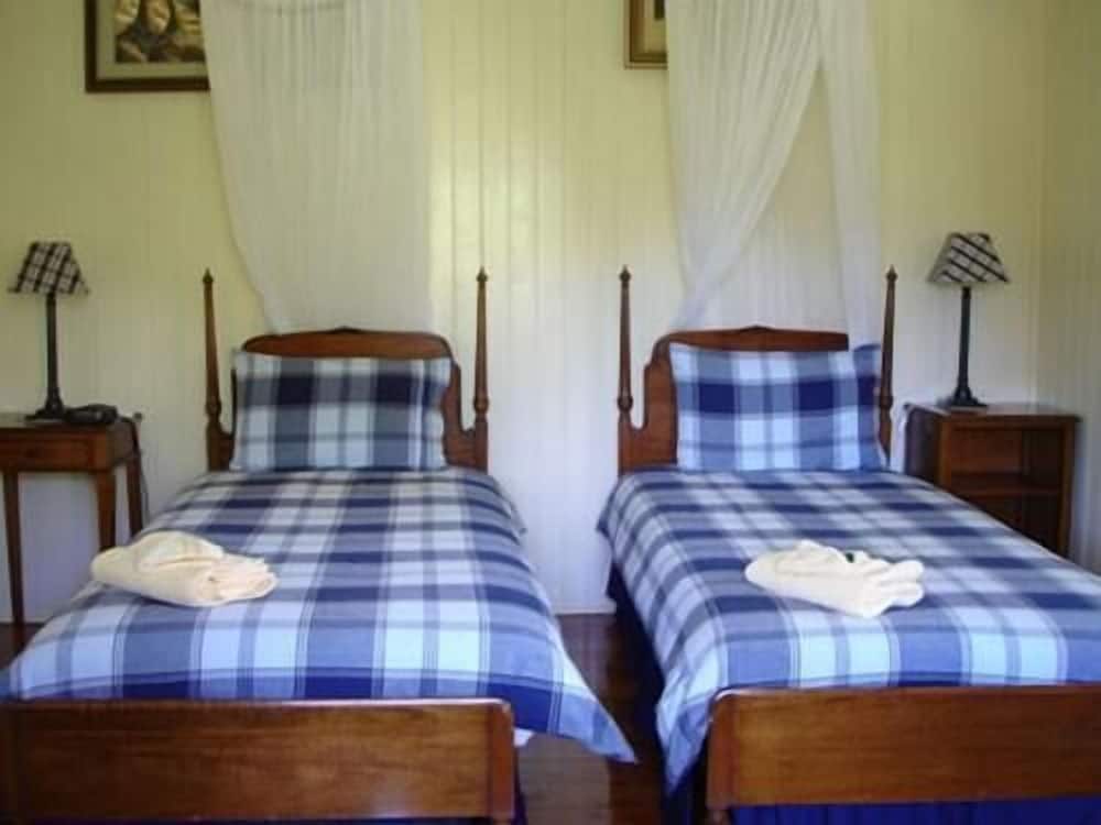 Mt Barney Lodge Country Retreat view 4