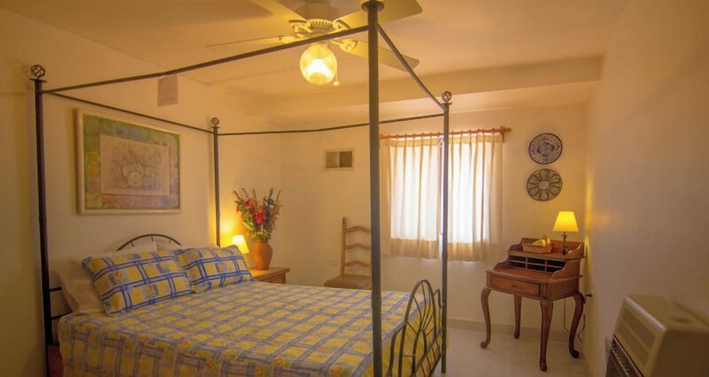 Playa Encanto Scenic Gem Ocean Front Home