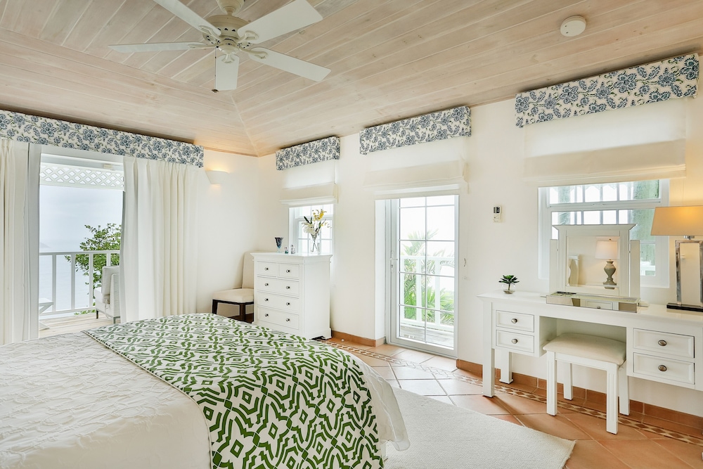 Beautiful 2-bed Cliffside Villa - Saline Reef 2 Bedroom Villa by RedAwning