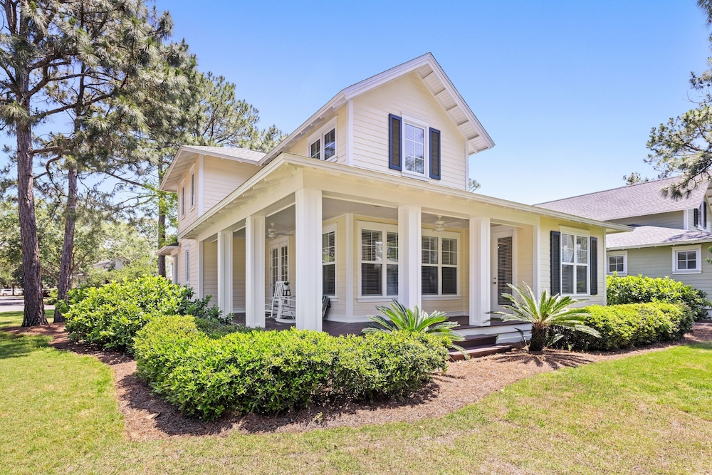 1317 Laurel Grove 3 Bedroom Home by RedAwning view 3