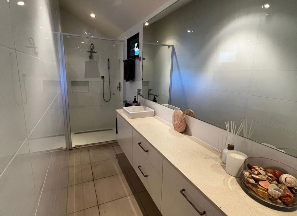 Cable Beach Vacations - Entire holiday home in Cable Beach - Property Image 10