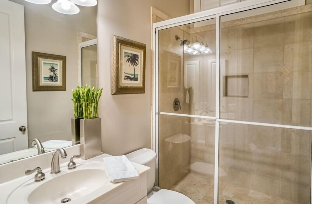 Captiva Grace 5 Bedroom Home by RedAwning view 2