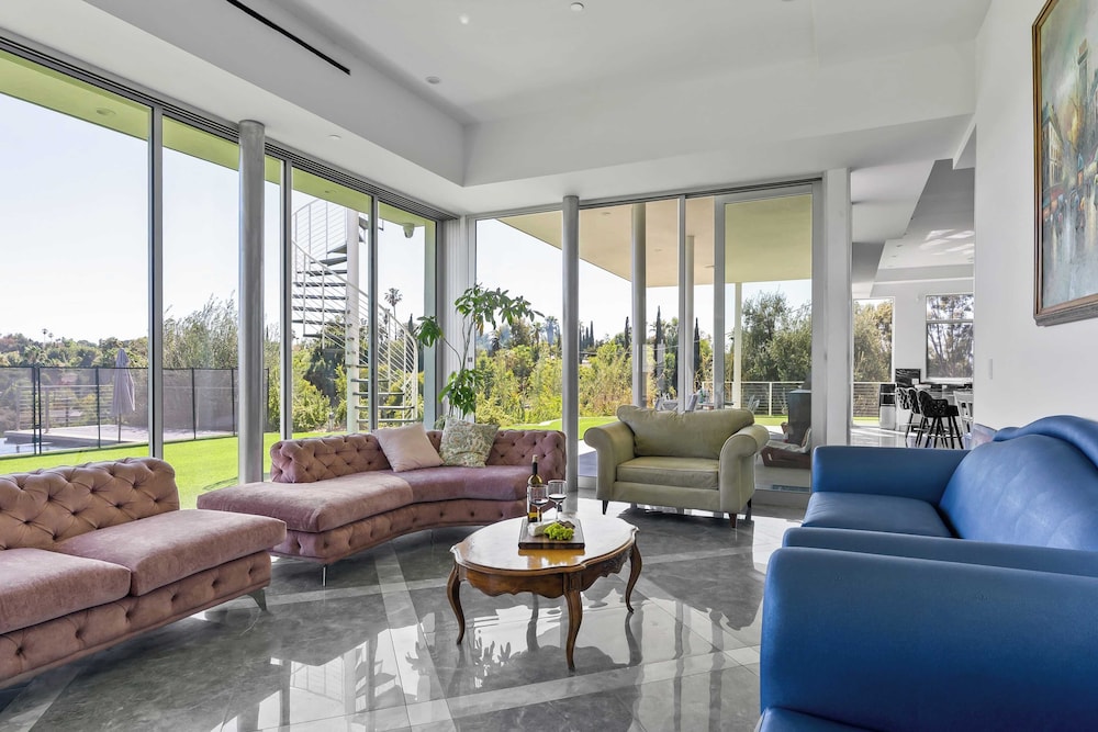 Luxe LA Escape w/ Pool, Views & Game Room Alta Vista Estate by Avantstay