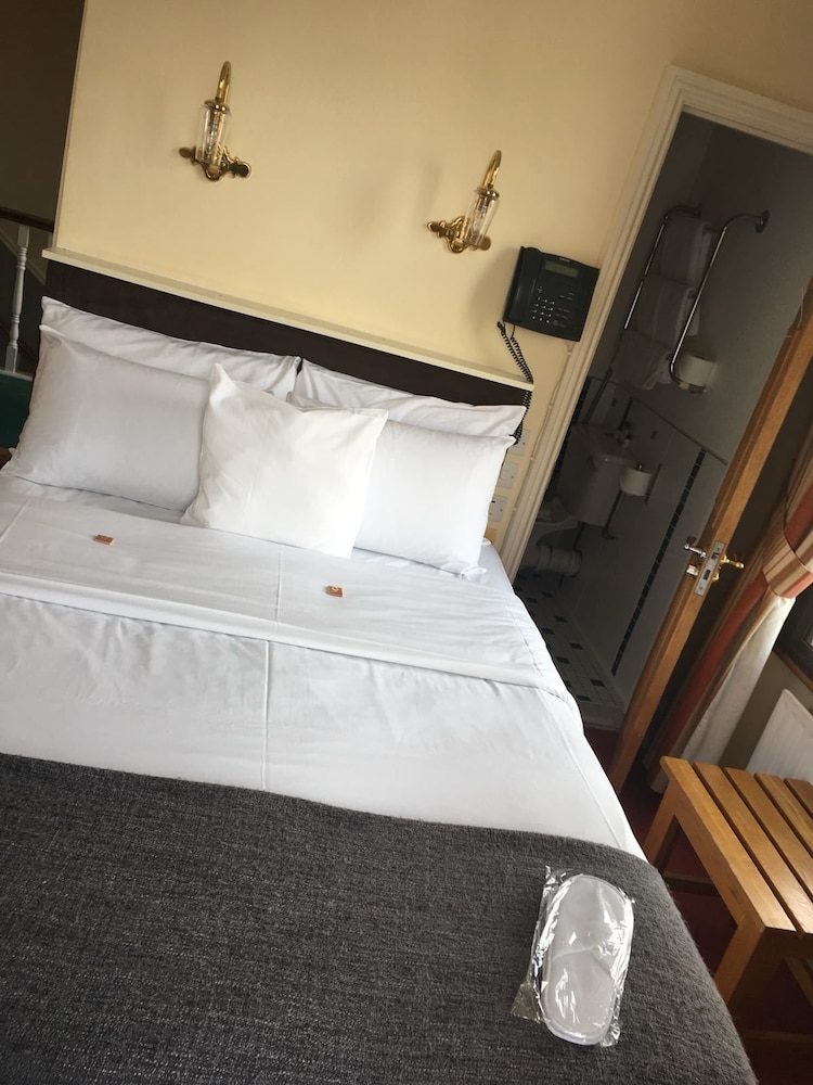 The Leeson Lodge