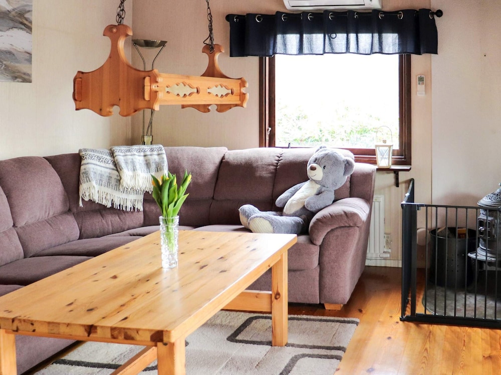 6 Person Holiday Home in Hjarnarp