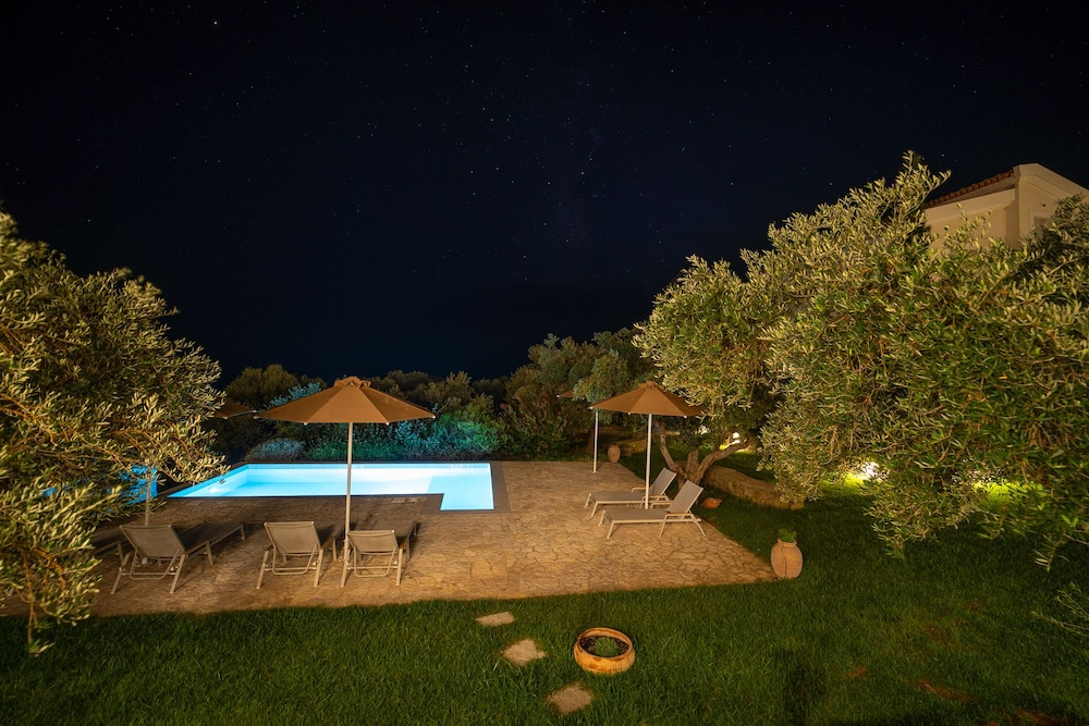Abelia Luxurious Villas
