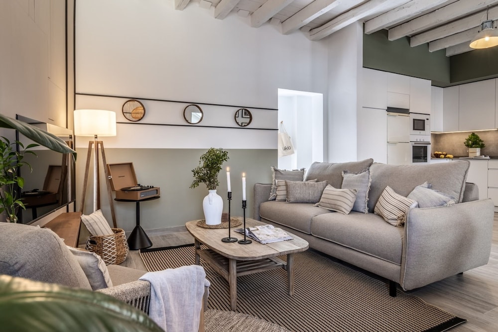 Melito - 2 Bedrooms and Office in Justicia