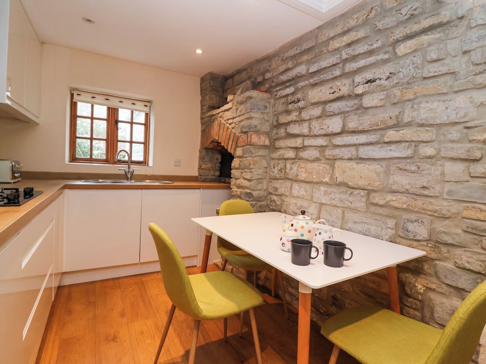 Honeysuckle Cottage