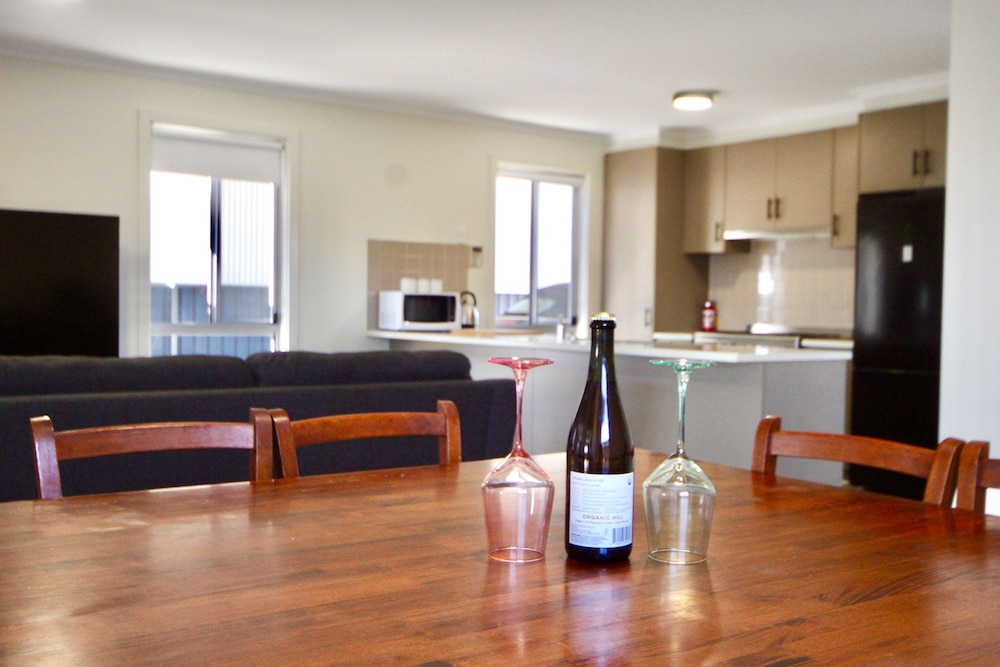 Saltwater Breeze - Ocean Views 5BR Beach House