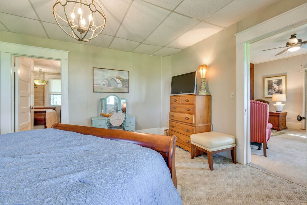Countryside Retreat w/ Pasture Views in Hominy