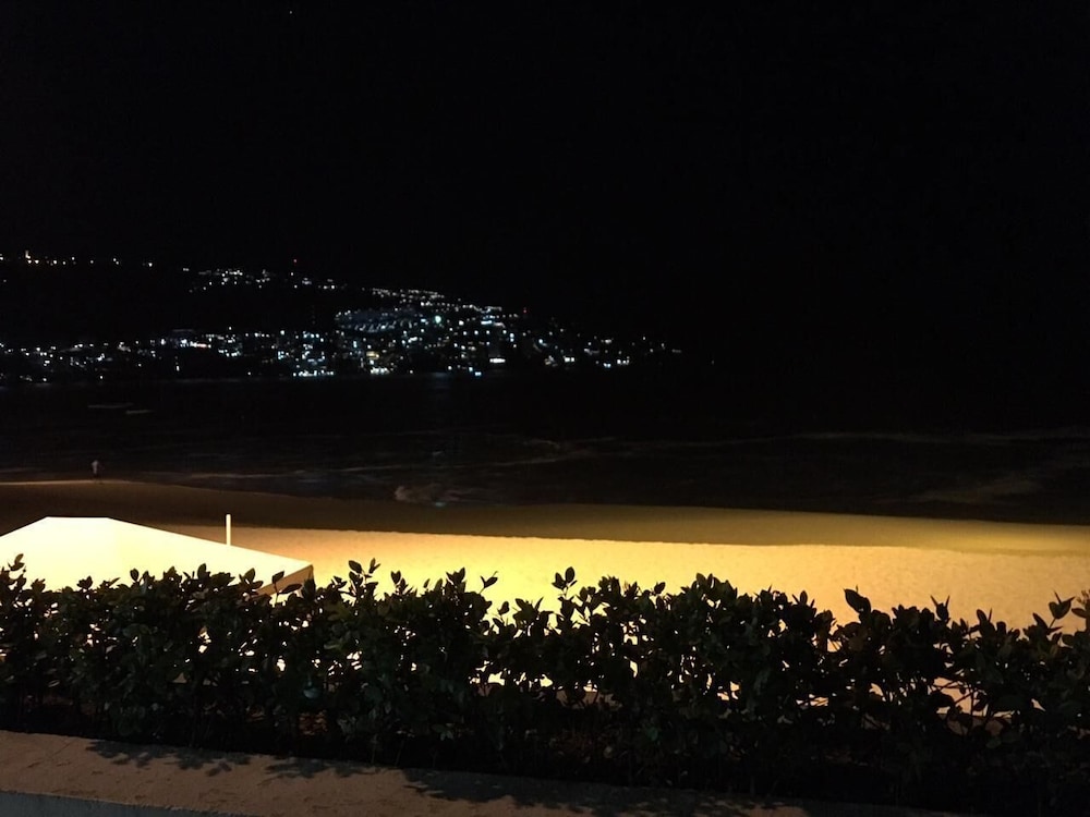 JUUB Acapulco, Exclusive Beachfront Apartment view 4