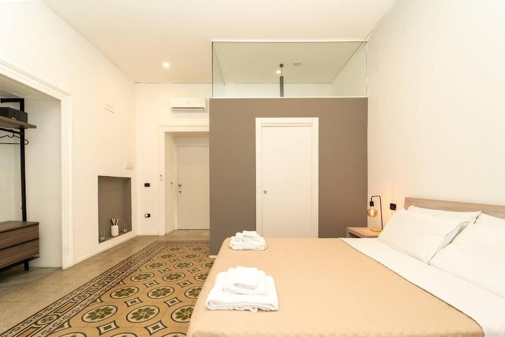 LA PIAZZA SUITE