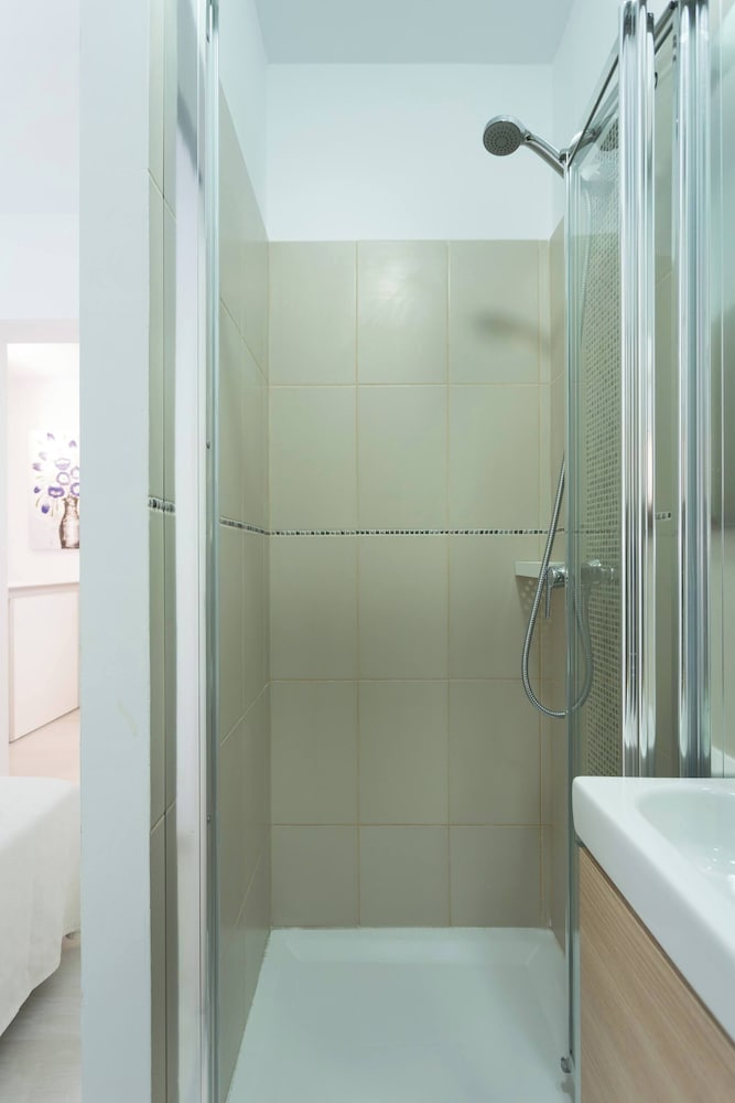 Delicious Los Cristianos,achacay,2bdr & 2bathr Beach Close Wifi Free