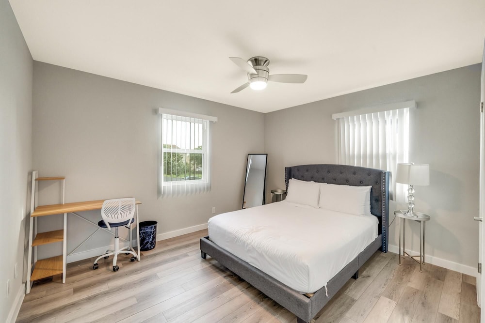 Modern 2BR Near UT Hyde Park Evonify - Property Image 37