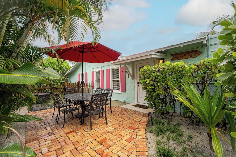 Bahama Breeze Bungalow