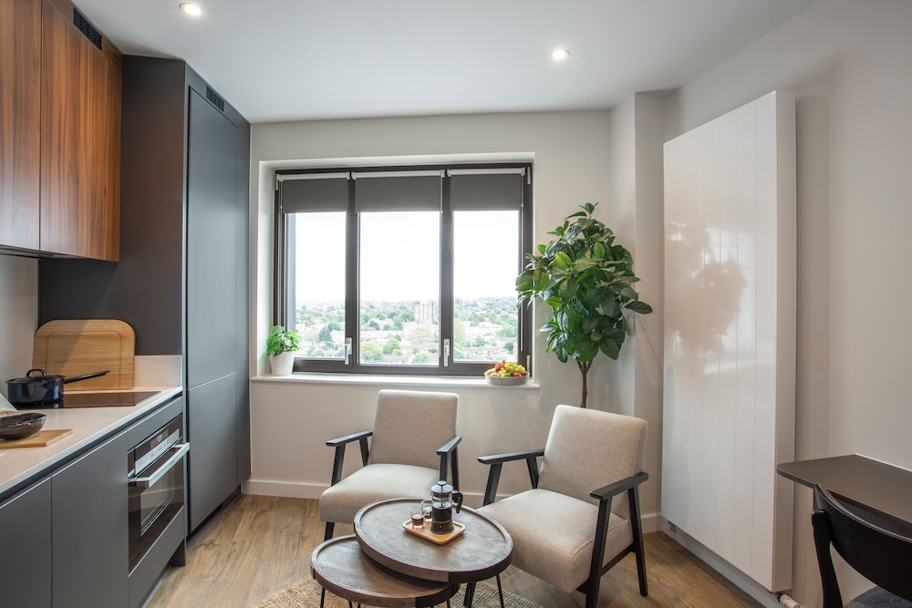 Enclave Croydon