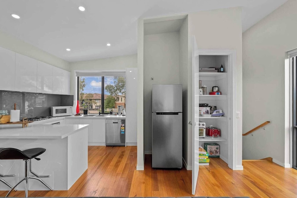 Luxurious Townhouse7 km to CBD