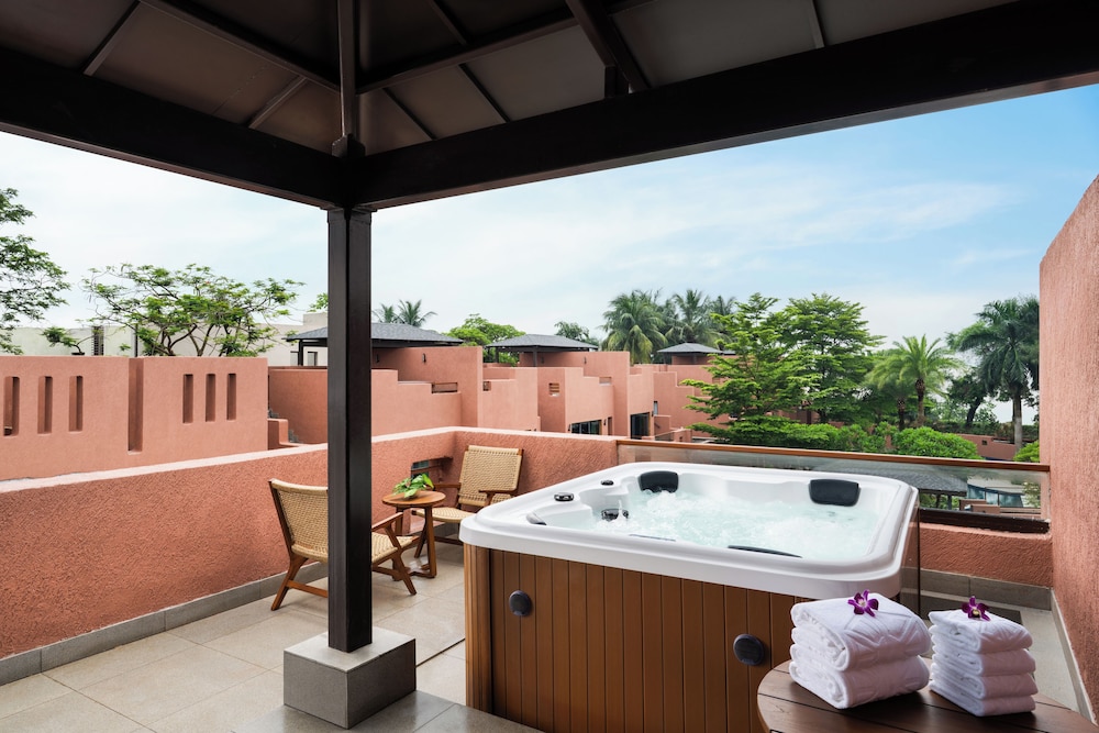 Taj Ganga Kutir Resort & Spa, Raichak