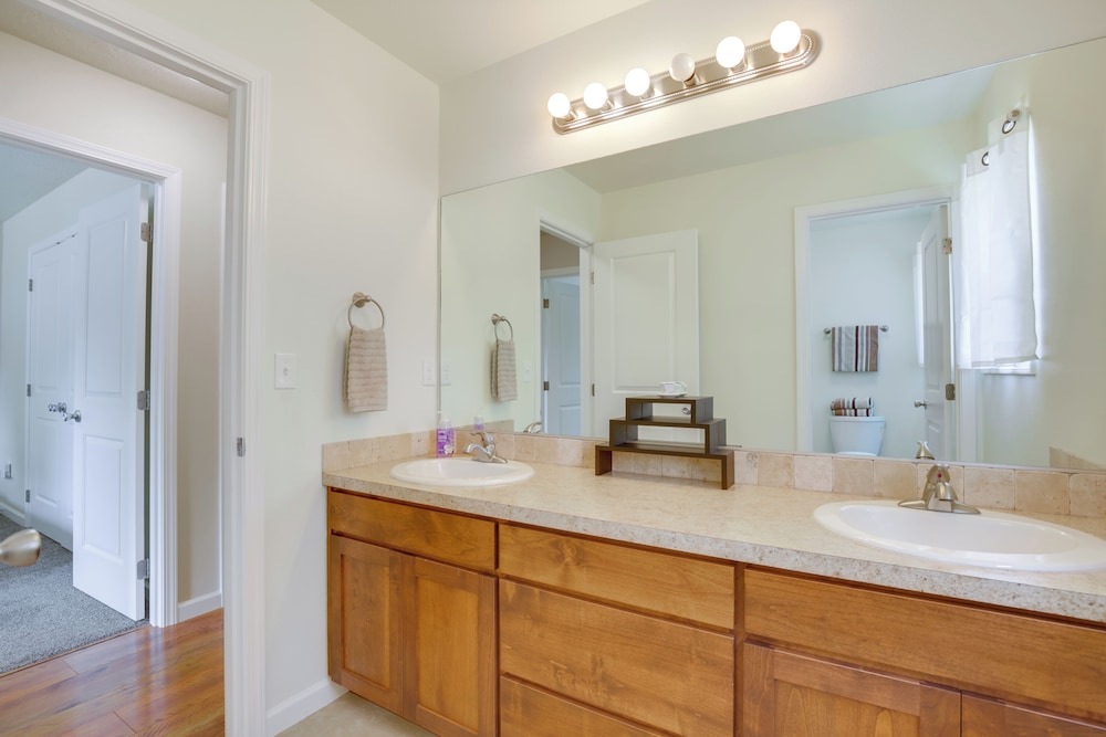 2 Blocks to White Water Launch: Mill City Home