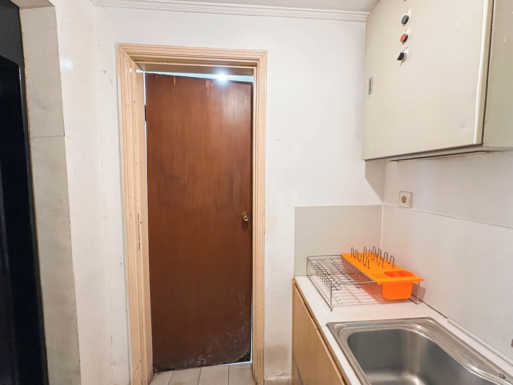 Spacious And Strategic Location 3Br At Kondominium Regensi Apartment