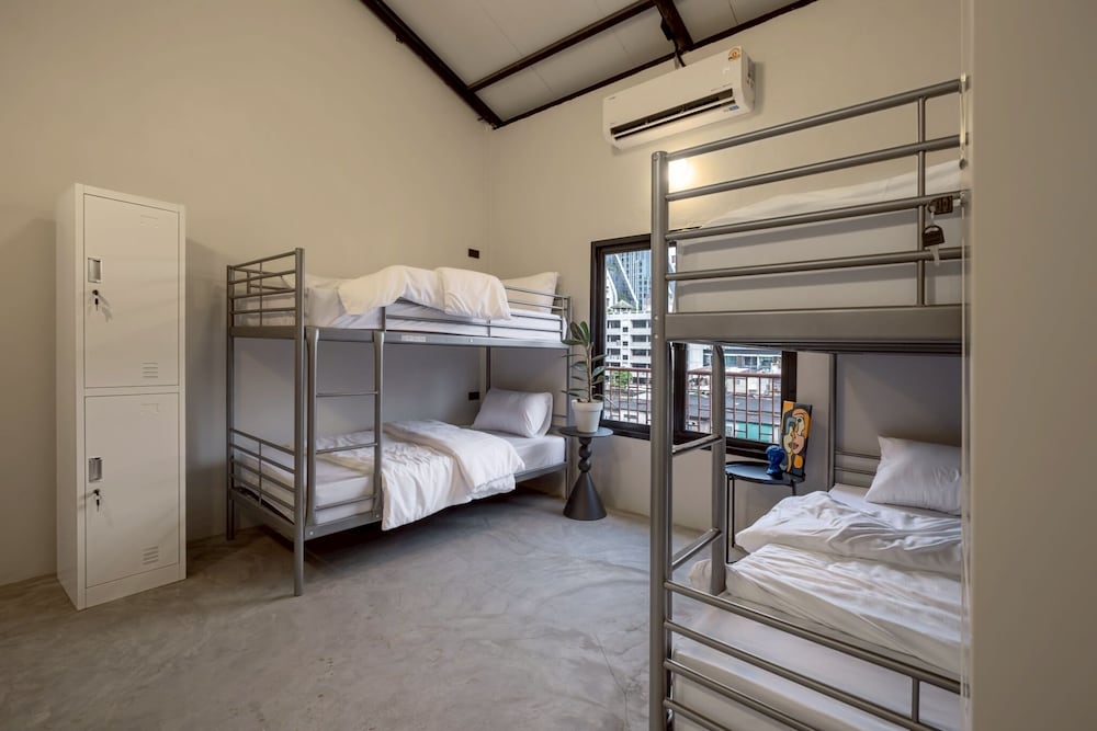Morn Samyan Hostel