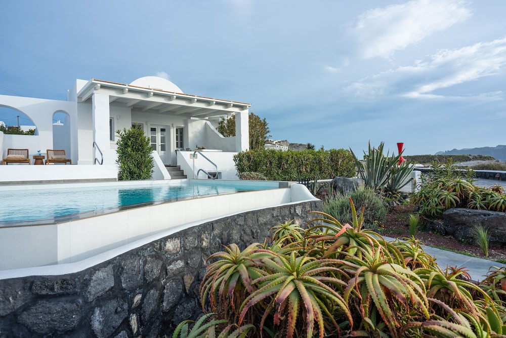 Oia Sunset Villas