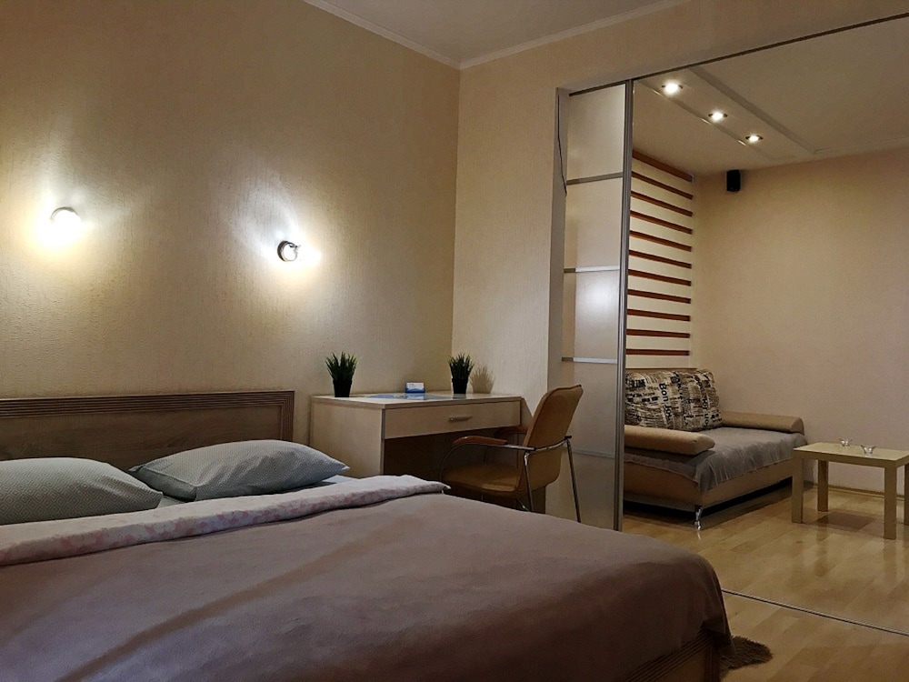 PaulMarie Apartments on Prs. Stroiteley view 2