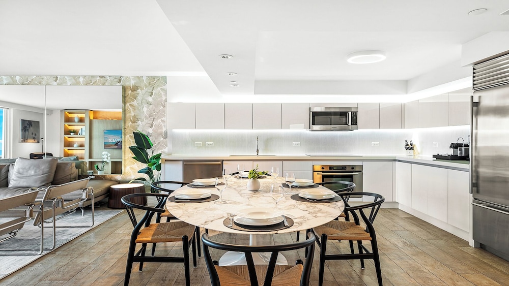 Luxury Vacation Rentals at 1 Hotel & Homes by LRMB