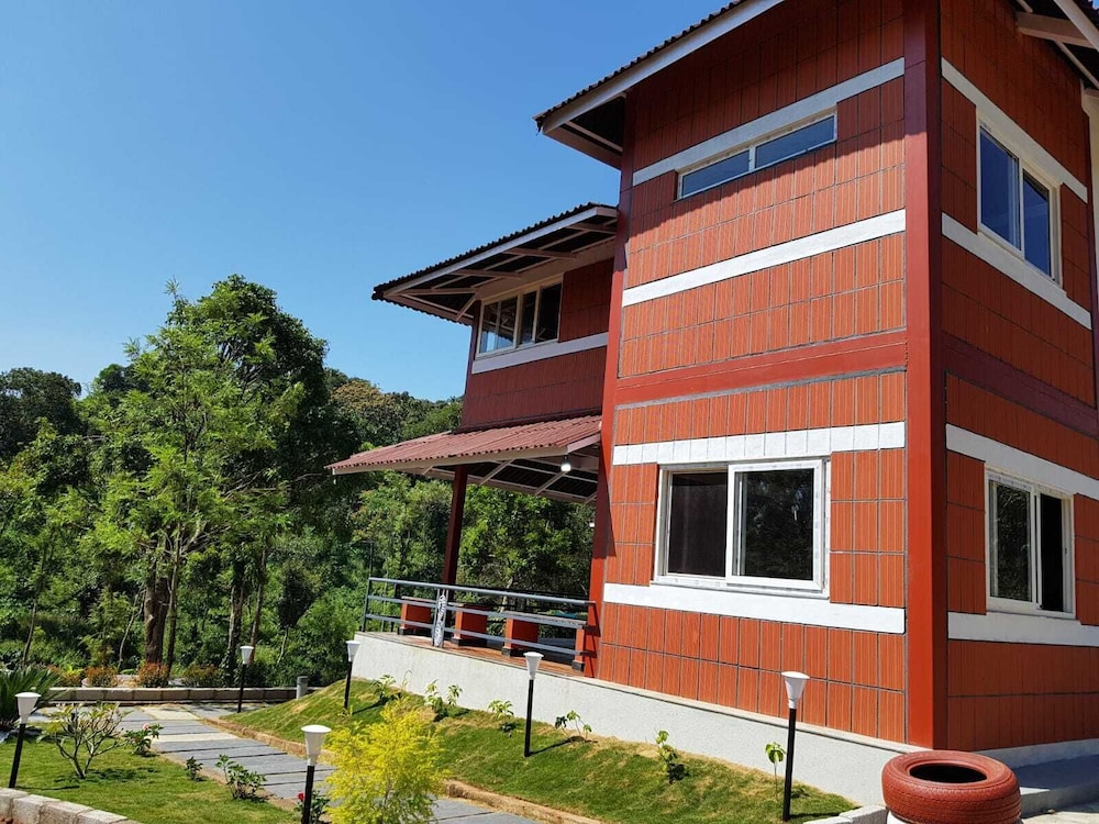 I-ROOMZ Donimoole Homestay