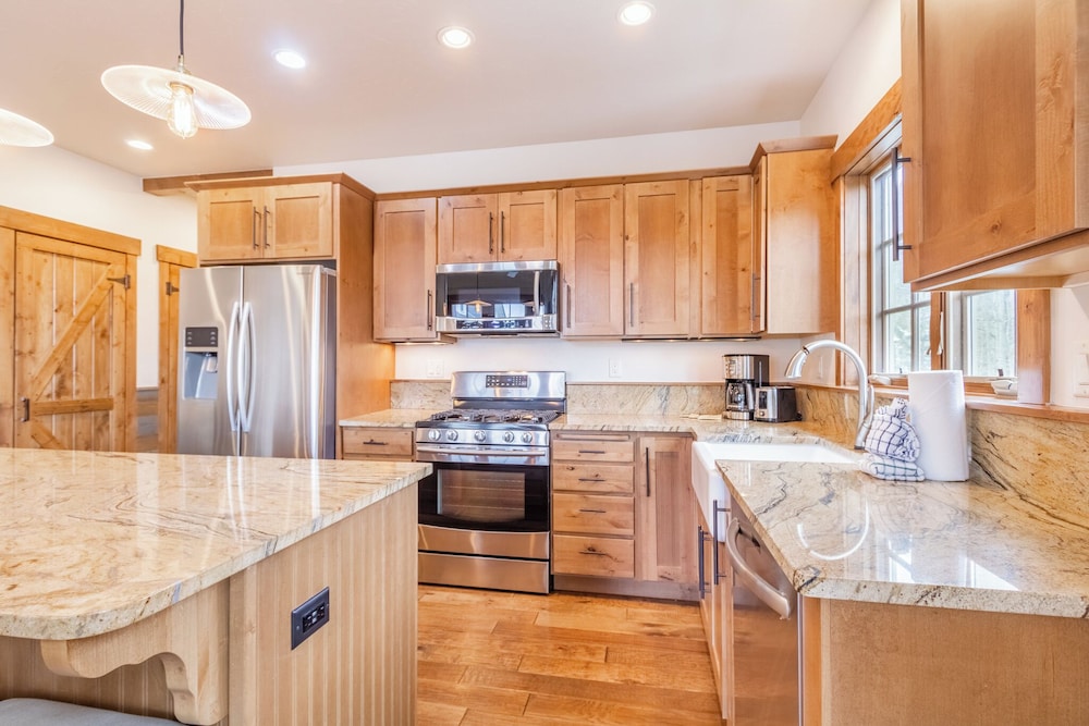 West Main Unit 102c