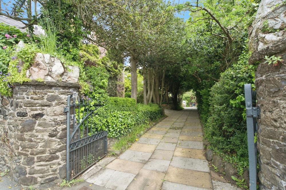 Gweryl Lodge
