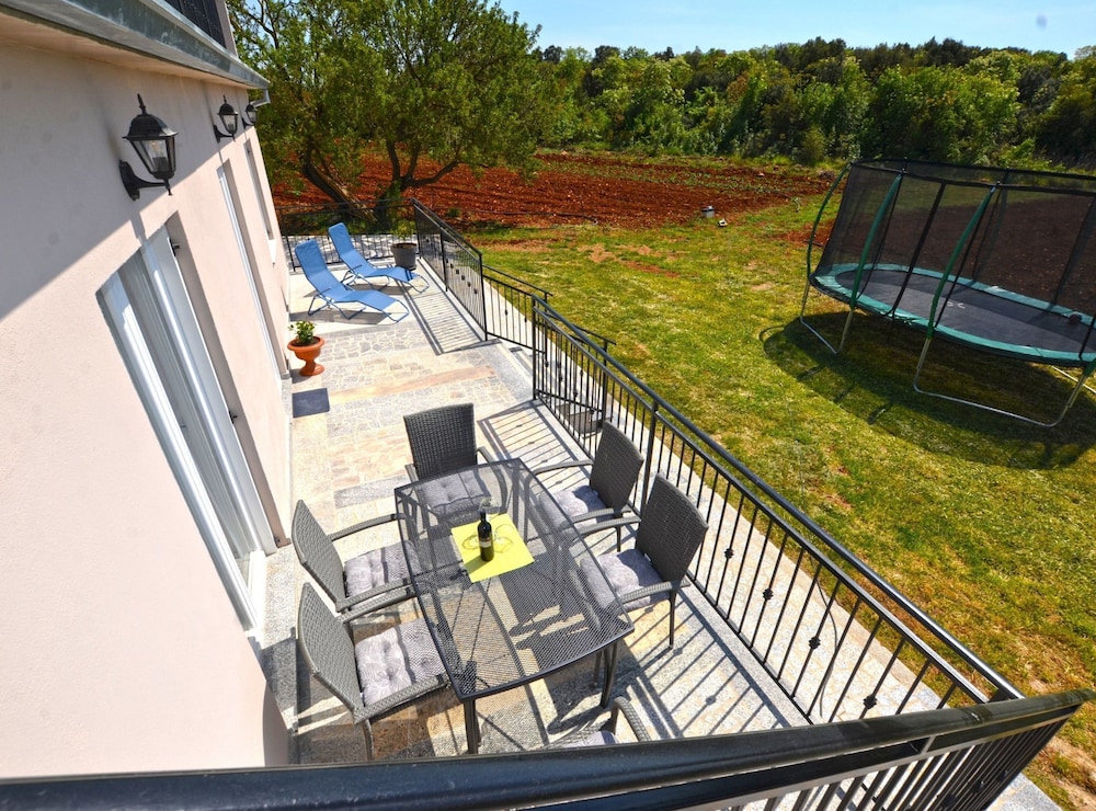 Lush and Sweet Escape Apartments