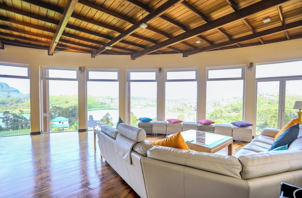 Yoho Villa Acacia