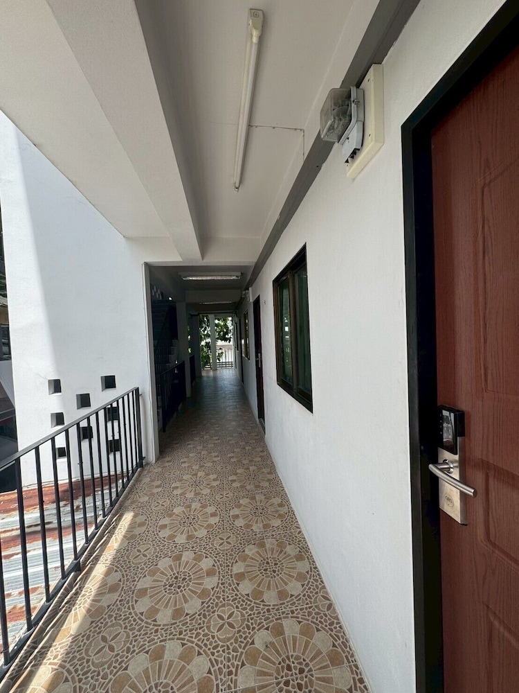 Sukhum Suvarnabhumi Airport Guest House