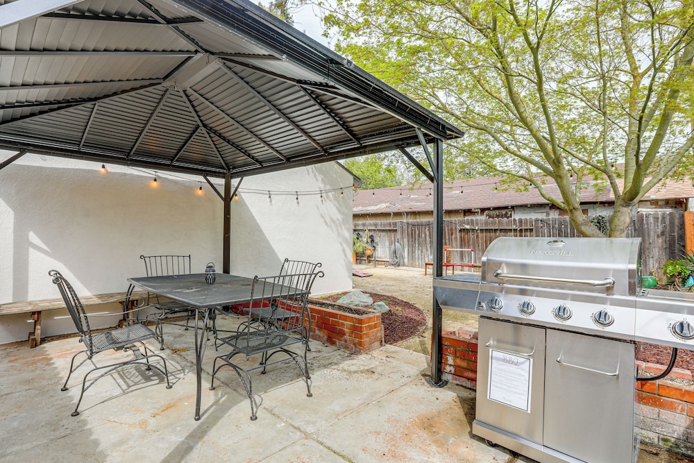 Fire Pit & Yard Games: Inviting Clarksburg Cottage