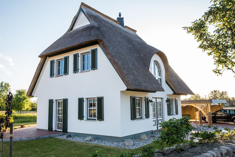 Holiday Home Bodden With Sauna and Harbor