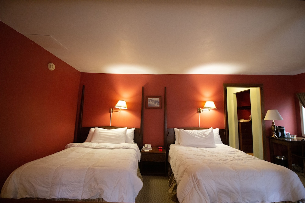 Delamater Inn