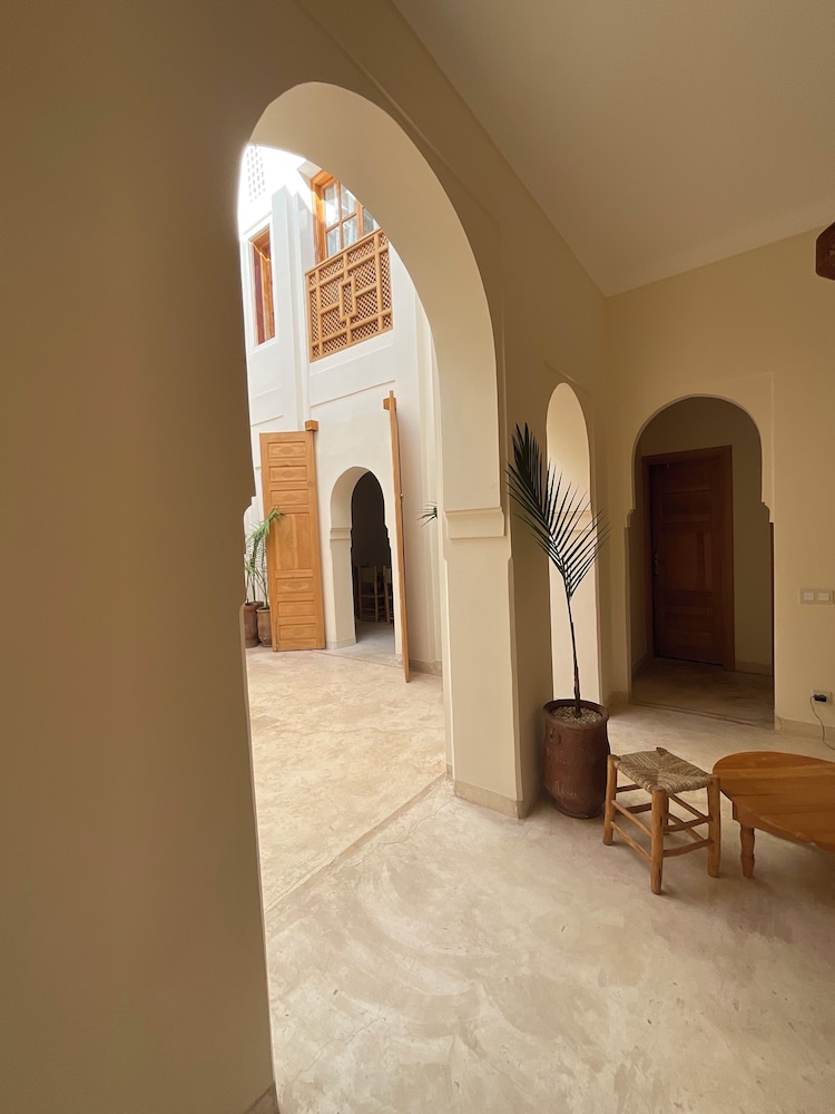 Riad Al Muhandiz