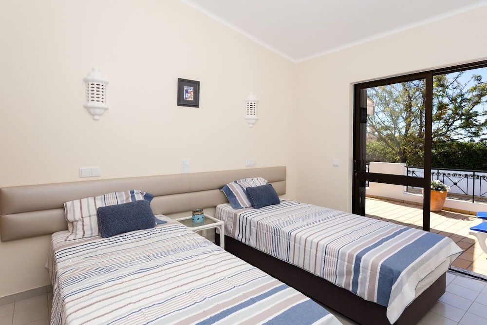 Floresta Fabulous Villa Close to Beach and Golf