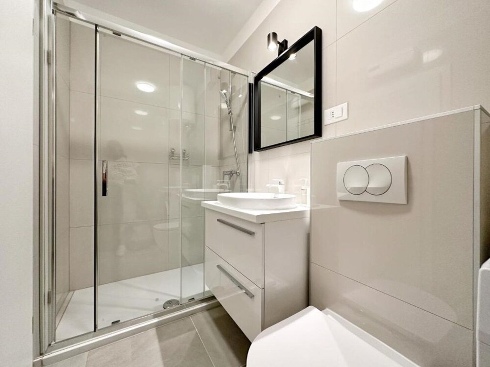 Mendula - Private Garage - A2 en Split — bathroom