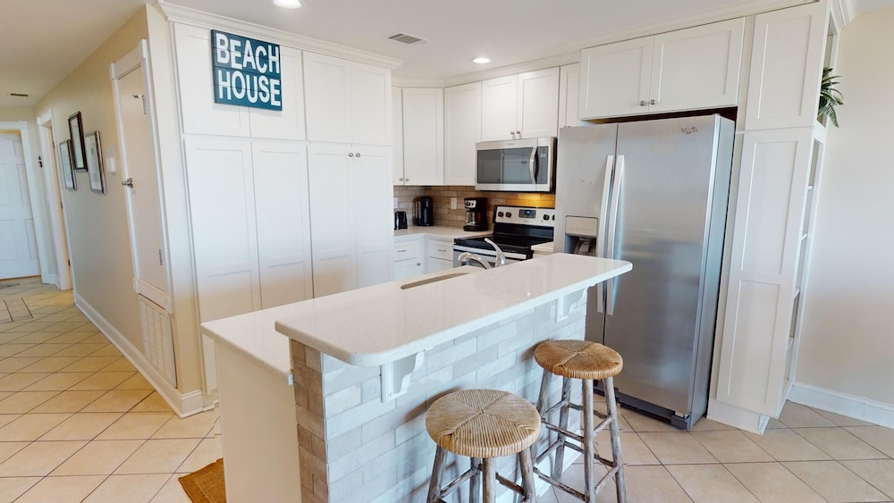 Ocean Song 2 by Tybee Vacation Rentals