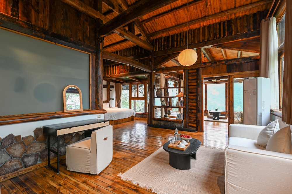 No.5 Valley Lodge